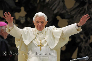 The events of the holy father Benedict XVI live on the web