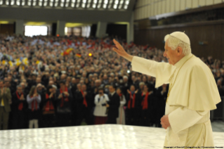 Pope Benedict sends first-ever Papal Tweet