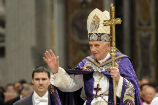 Vivir la Cuaresma en una comunión eclesial más intensa, el Papa en su homilía